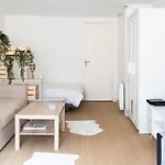 Charming Studio Close To The Heart Of Marais