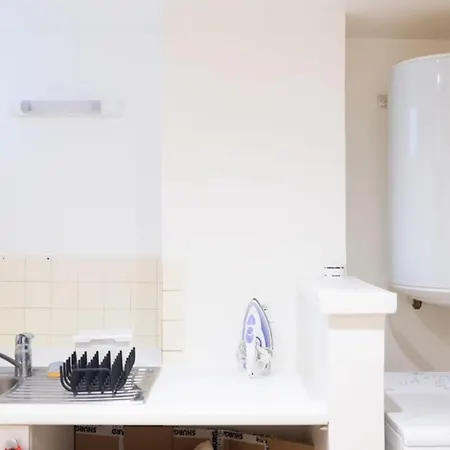 Charming Studio Close To The Heart Of Marais Paris